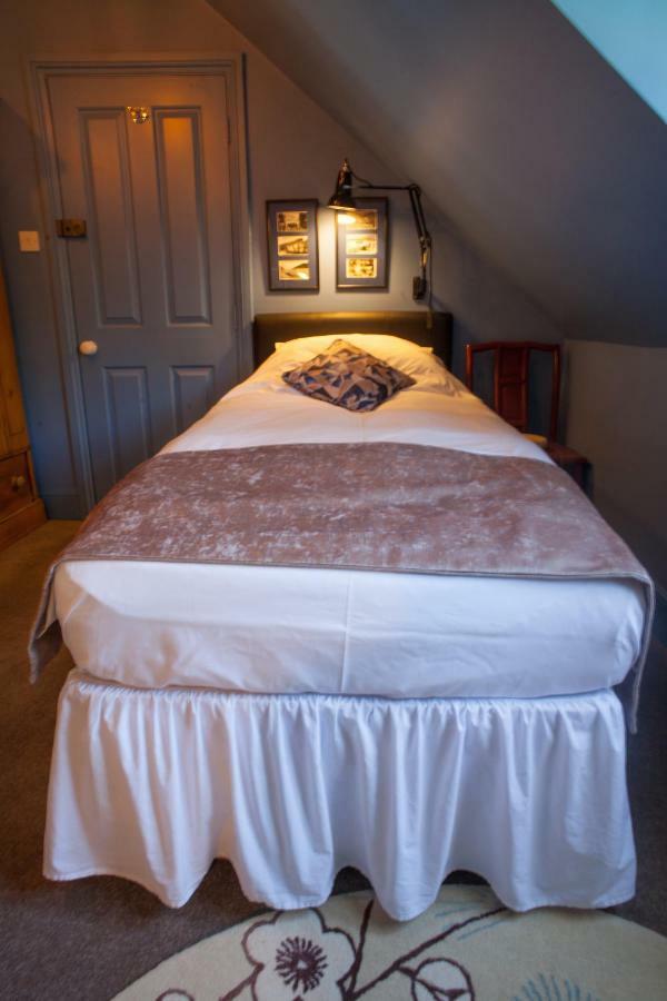 Hill View House Bed & Breakfast Dartmouth Eksteriør bilde